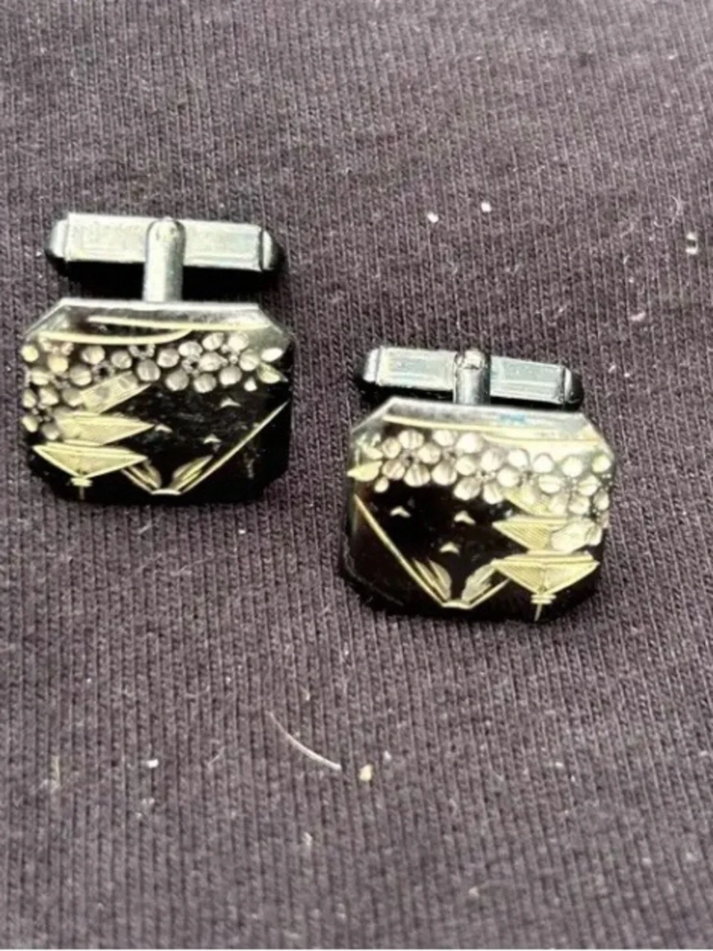 Black and Gold Floral-Engraved Men's Cufflinks